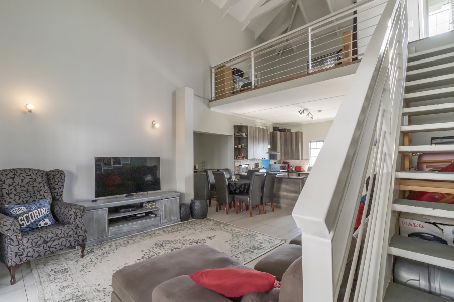 2 Bedroom Property for Sale in Douglasdale Gauteng