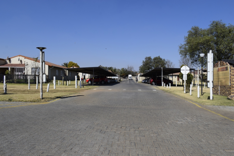 2 Bedroom Property for Sale in Elspark Gauteng