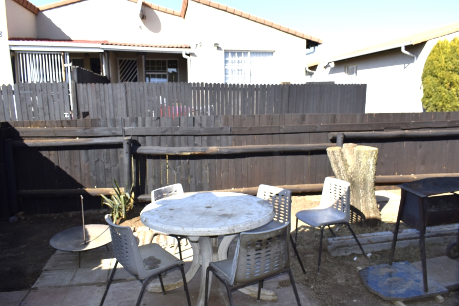2 Bedroom Property for Sale in Elspark Gauteng