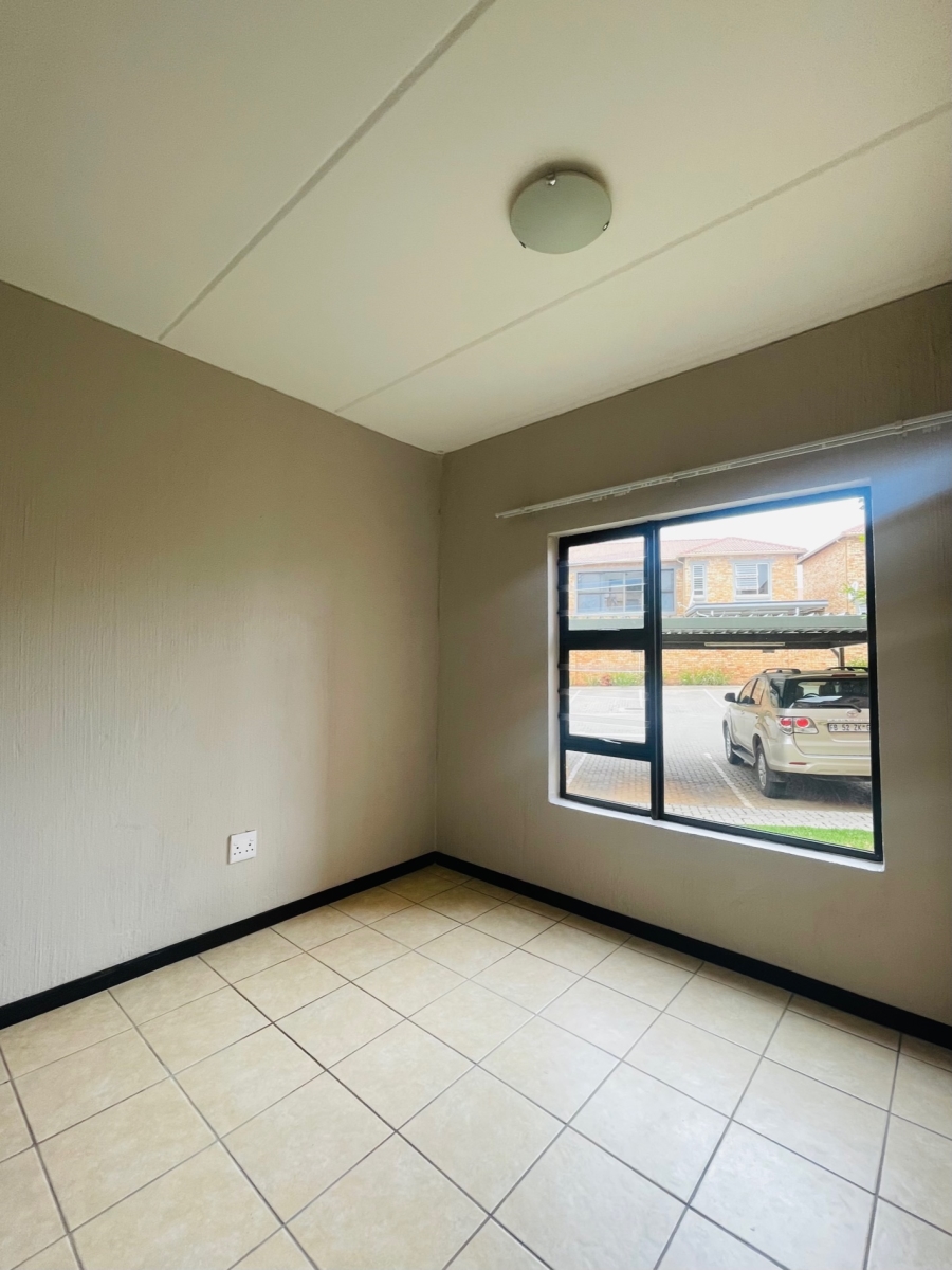 To Let 2 Bedroom Property for Rent in Wilgeheuwel Gauteng