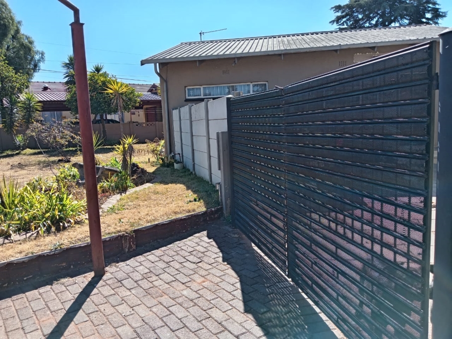 3 Bedroom Property for Sale in Witpoortjie Gauteng