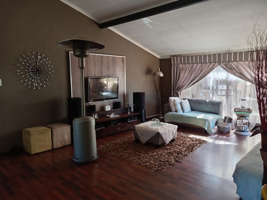 3 Bedroom Property for Sale in Witpoortjie Gauteng