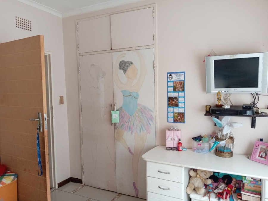 3 Bedroom Property for Sale in Witpoortjie Gauteng