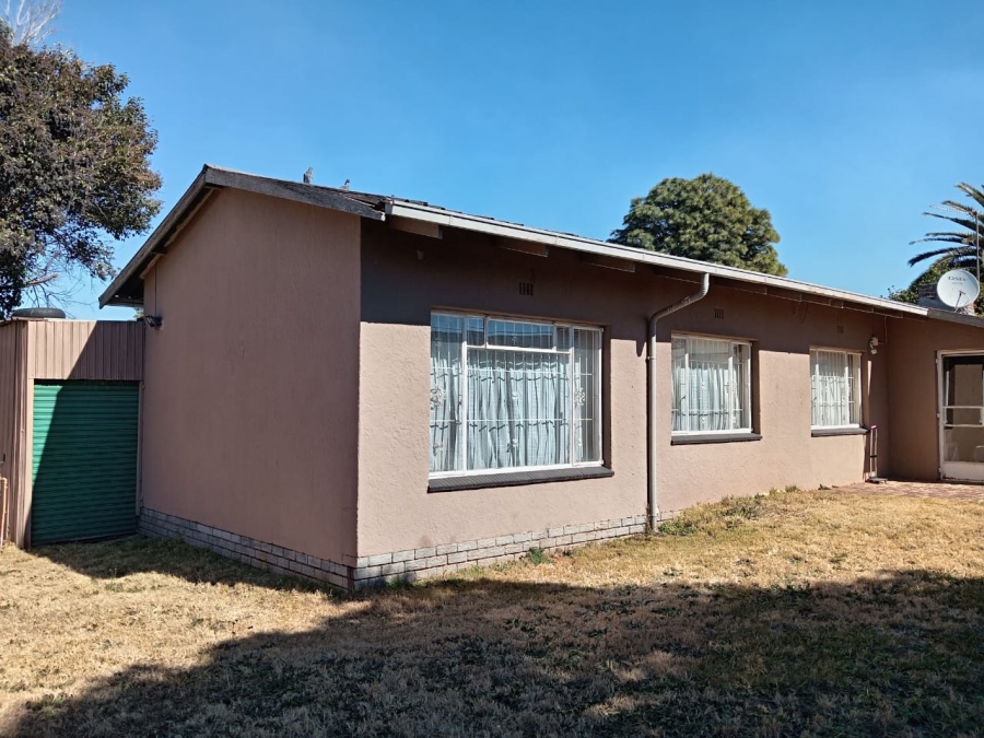 3 Bedroom Property for Sale in Witpoortjie Gauteng