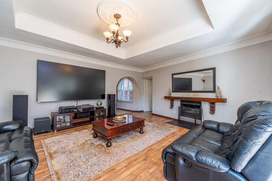 5 Bedroom Property for Sale in Olivedale Gauteng