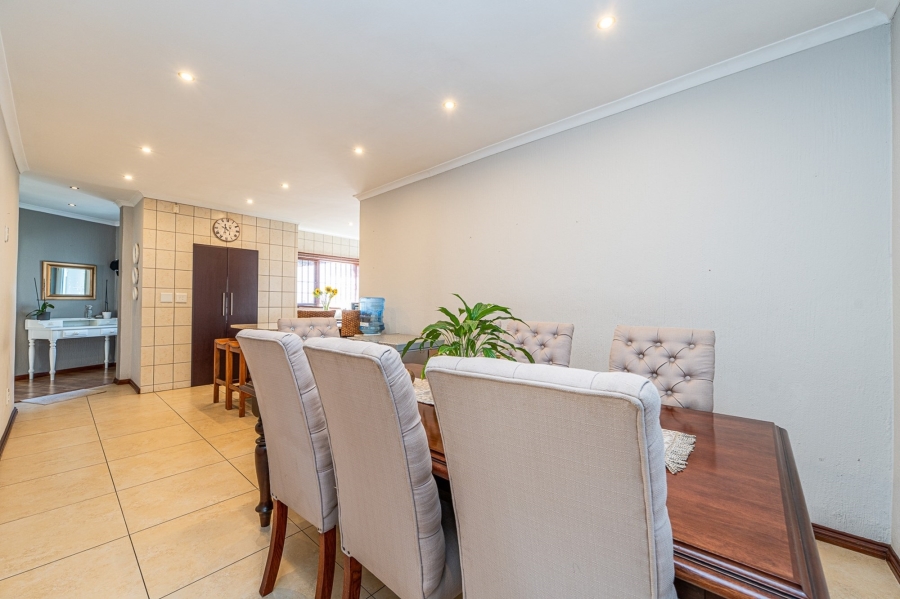 5 Bedroom Property for Sale in Olivedale Gauteng