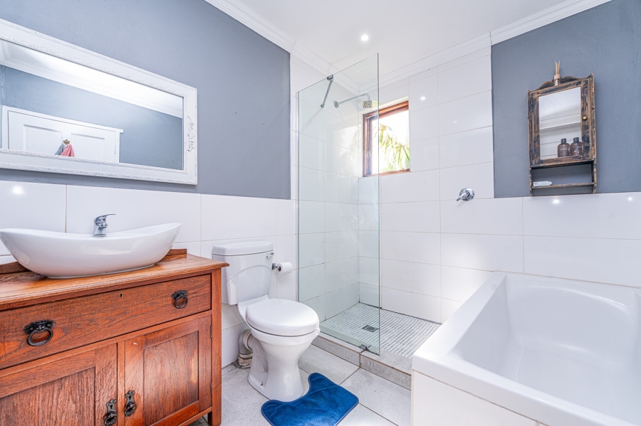 5 Bedroom Property for Sale in Olivedale Gauteng