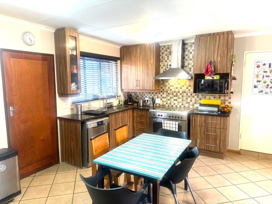 3 Bedroom Property for Sale in Equestria Gauteng