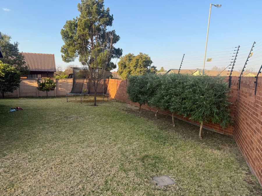 3 Bedroom Property for Sale in Equestria Gauteng