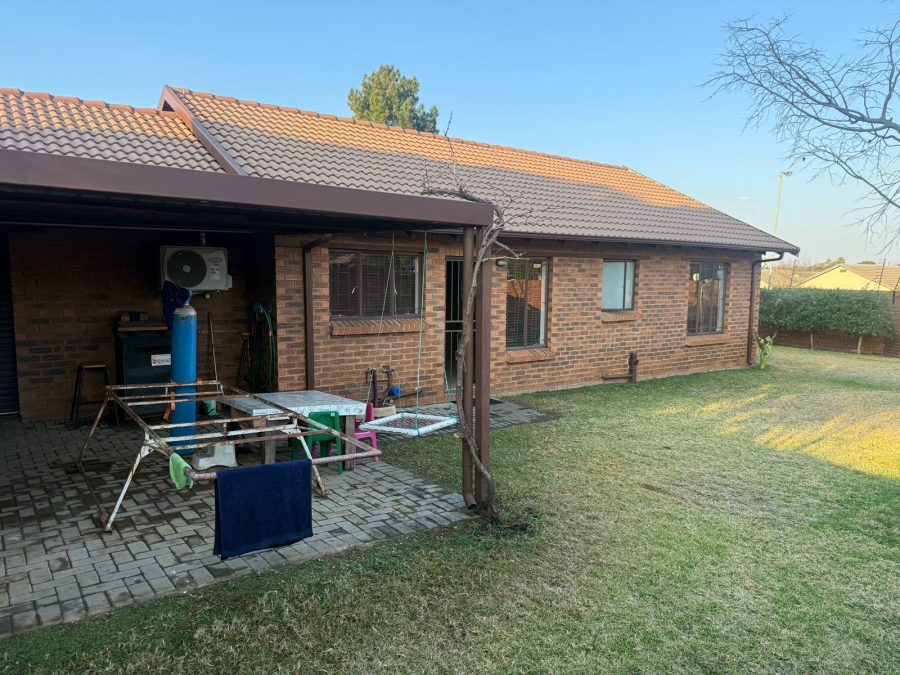 3 Bedroom Property for Sale in Equestria Gauteng