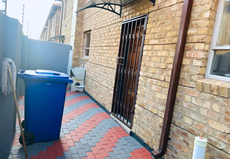 3 Bedroom Property for Sale in Annlin Gauteng