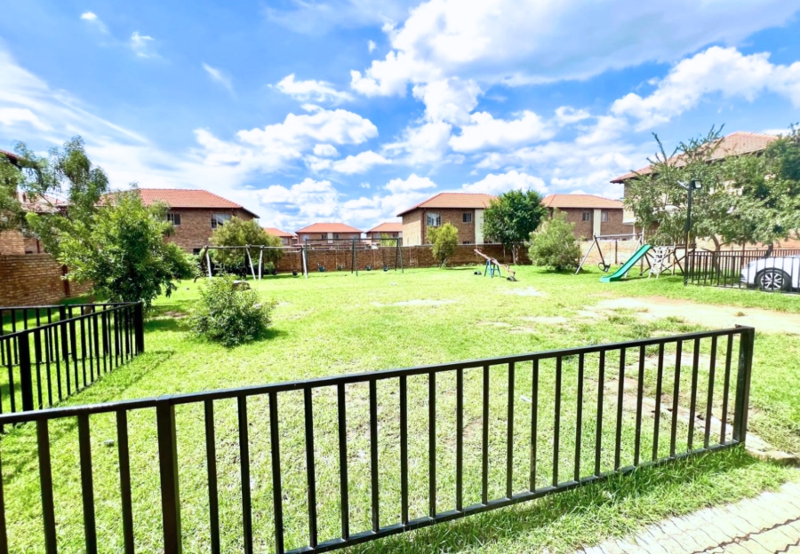 3 Bedroom Property for Sale in Annlin Gauteng