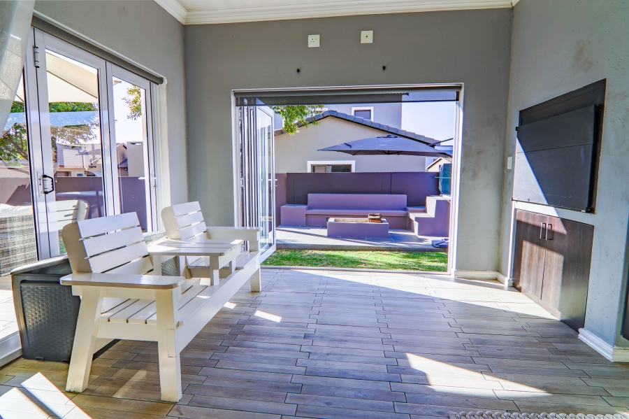 3 Bedroom Property for Sale in Thatchfield Estate Gauteng