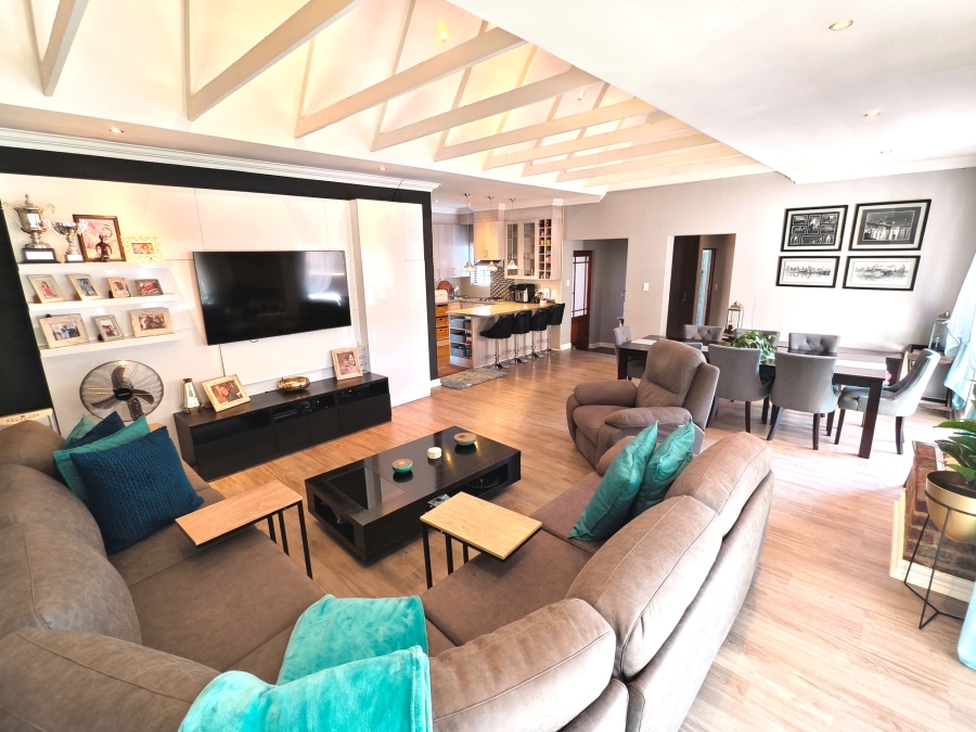 3 Bedroom Property for Sale in Thatchfield Estate Gauteng