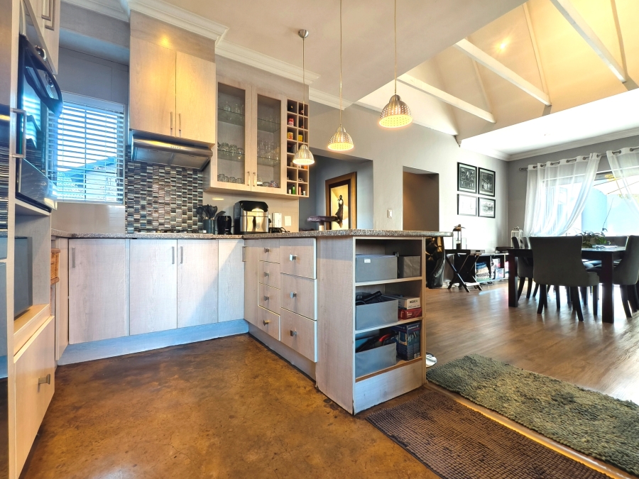 3 Bedroom Property for Sale in Thatchfield Estate Gauteng
