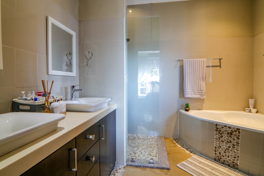 3 Bedroom Property for Sale in Thatchfield Estate Gauteng