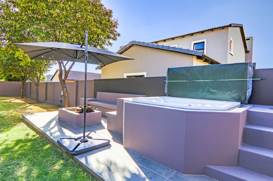 3 Bedroom Property for Sale in Thatchfield Estate Gauteng
