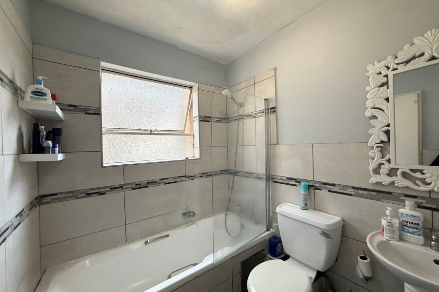 To Let 1 Bedroom Property for Rent in Bryanston Gauteng