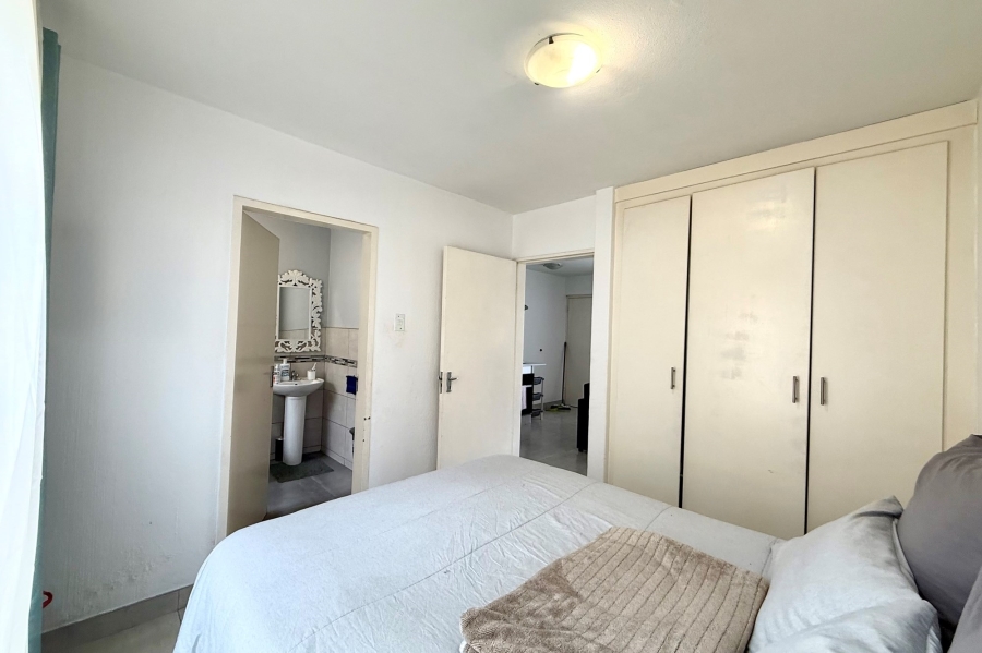 To Let 1 Bedroom Property for Rent in Bryanston Gauteng