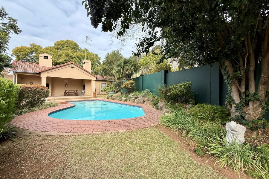 To Let 1 Bedroom Property for Rent in Bryanston Gauteng