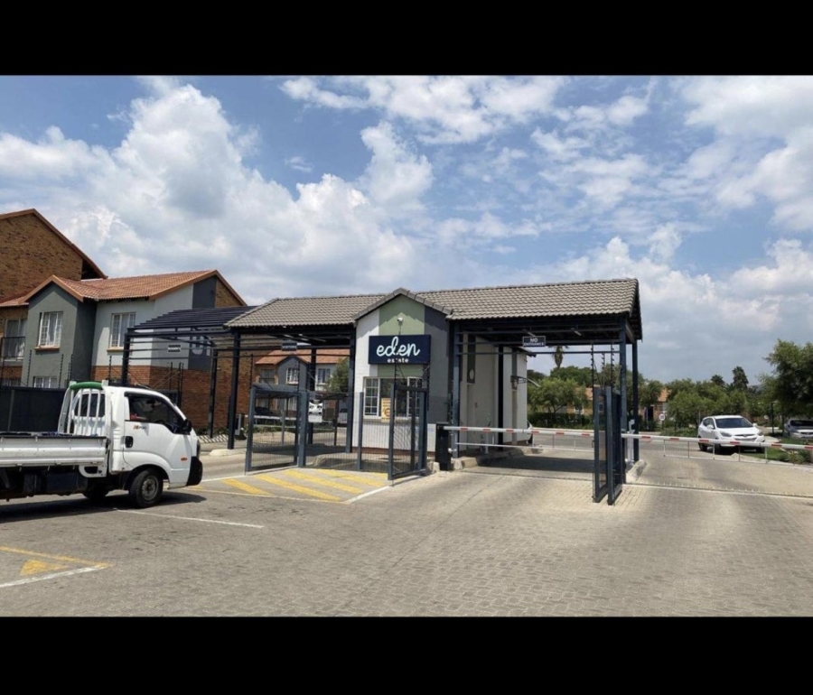 2 Bedroom Property for Sale in Pretoria North Gauteng