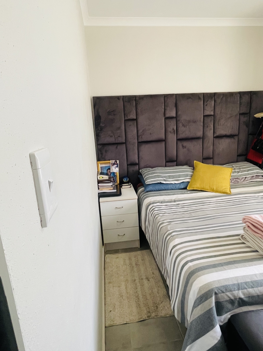 2 Bedroom Property for Sale in Pretoria North Gauteng