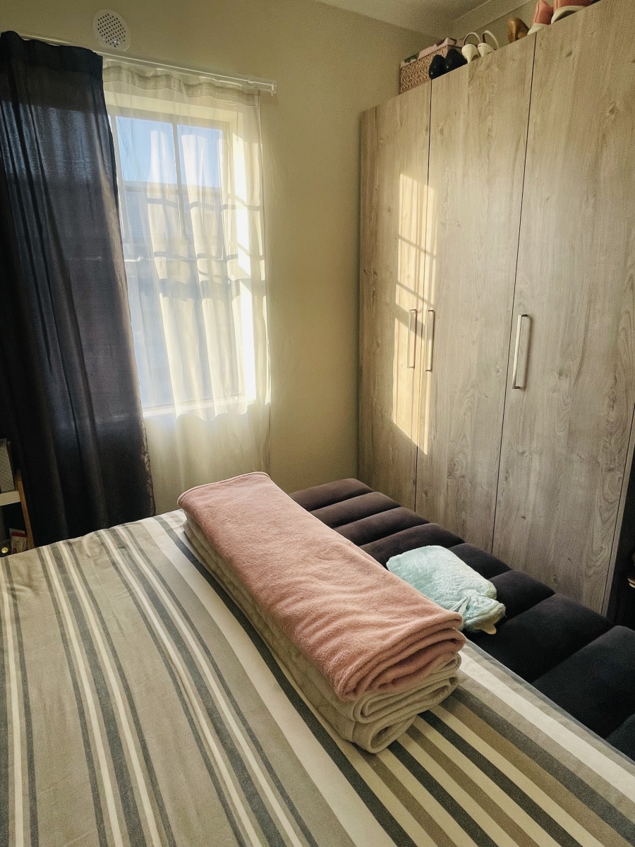 2 Bedroom Property for Sale in Pretoria North Gauteng
