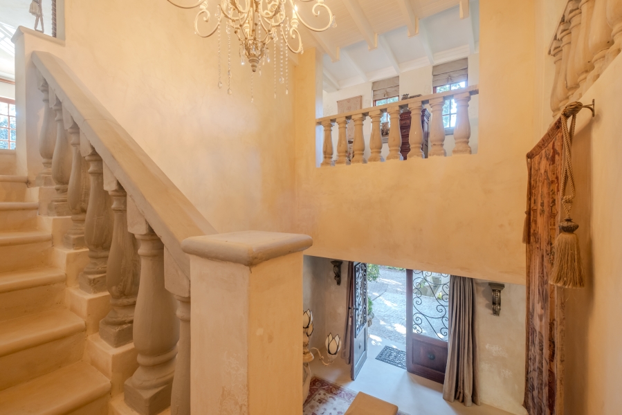 5 Bedroom Property for Sale in Waterkloof Ridge Gauteng