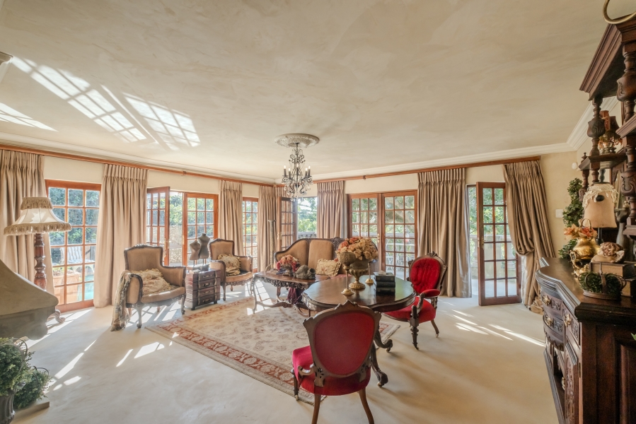 5 Bedroom Property for Sale in Waterkloof Ridge Gauteng