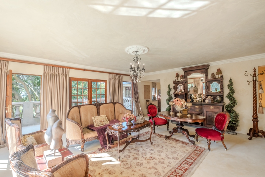 5 Bedroom Property for Sale in Waterkloof Ridge Gauteng