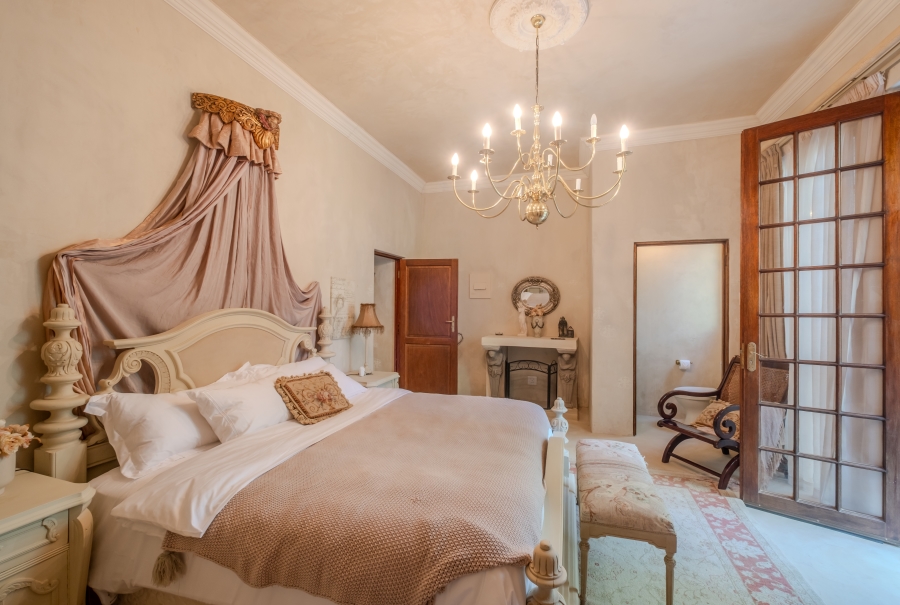 5 Bedroom Property for Sale in Waterkloof Ridge Gauteng