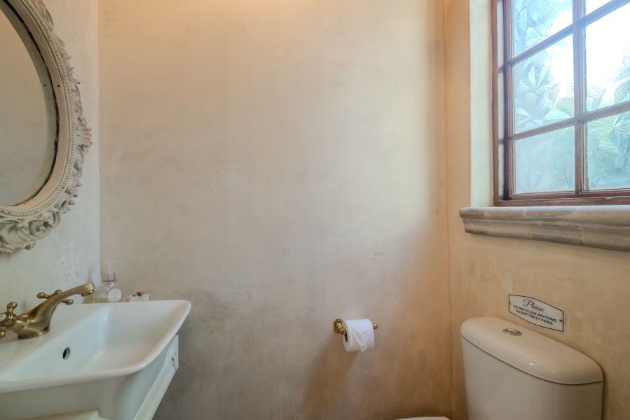 5 Bedroom Property for Sale in Waterkloof Ridge Gauteng