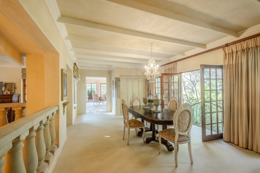 5 Bedroom Property for Sale in Waterkloof Ridge Gauteng