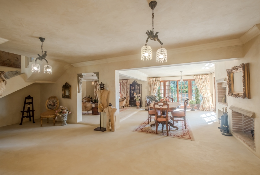 5 Bedroom Property for Sale in Waterkloof Ridge Gauteng