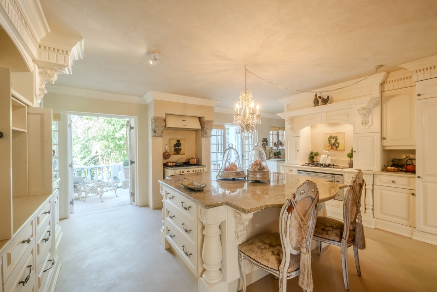 5 Bedroom Property for Sale in Waterkloof Ridge Gauteng