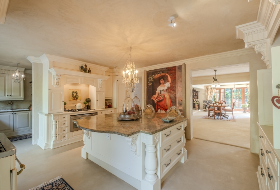 5 Bedroom Property for Sale in Waterkloof Ridge Gauteng