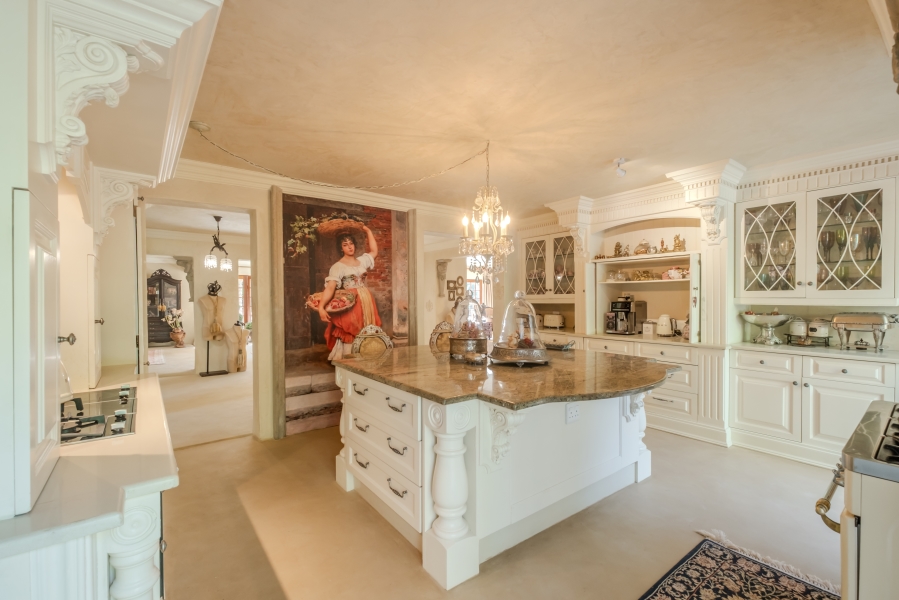 5 Bedroom Property for Sale in Waterkloof Ridge Gauteng