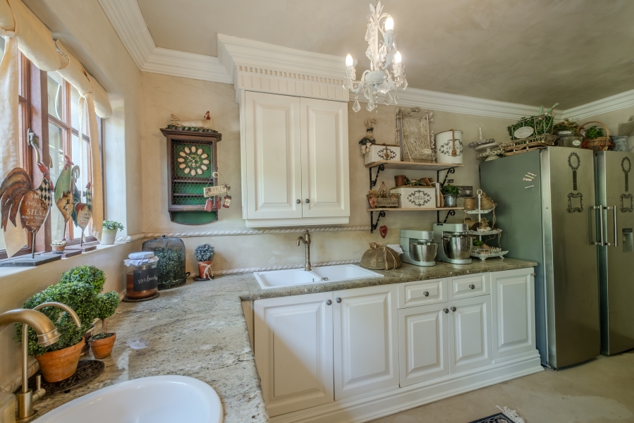 5 Bedroom Property for Sale in Waterkloof Ridge Gauteng