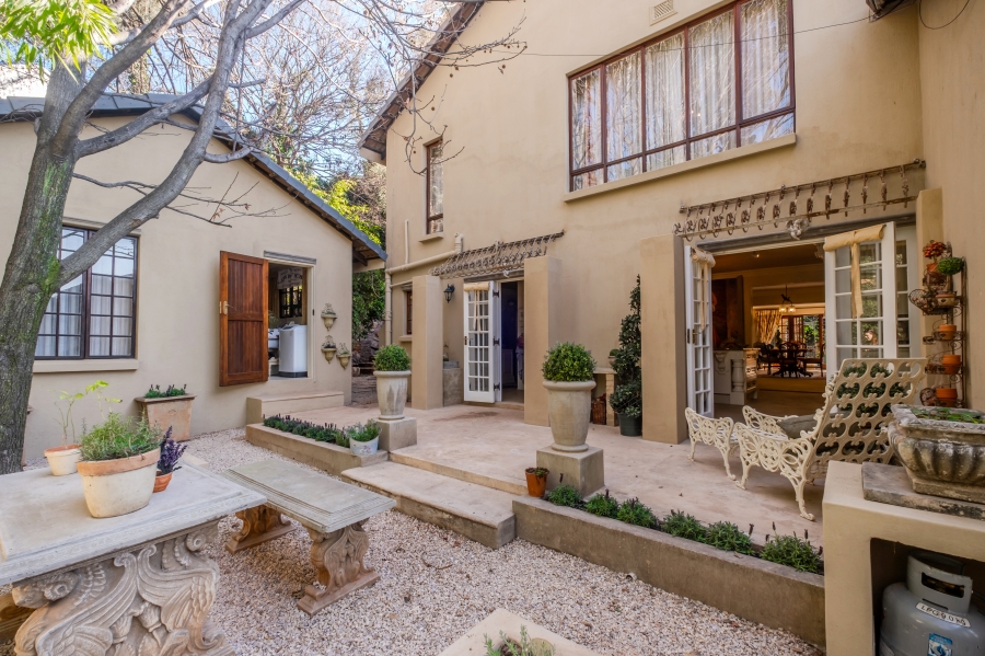 5 Bedroom Property for Sale in Waterkloof Ridge Gauteng
