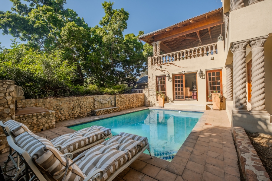 5 Bedroom Property for Sale in Waterkloof Ridge Gauteng