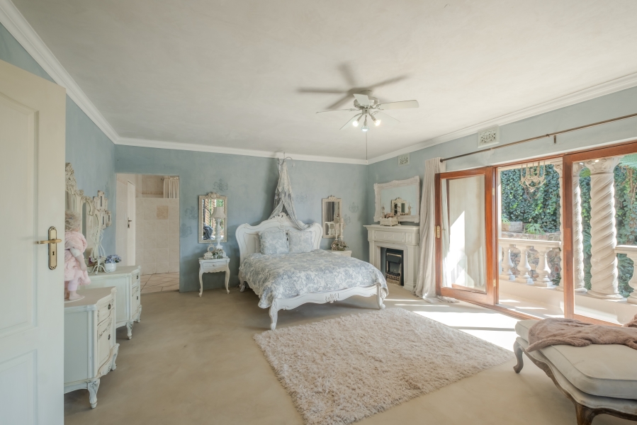 5 Bedroom Property for Sale in Waterkloof Ridge Gauteng