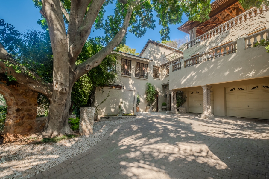 5 Bedroom Property for Sale in Waterkloof Ridge Gauteng