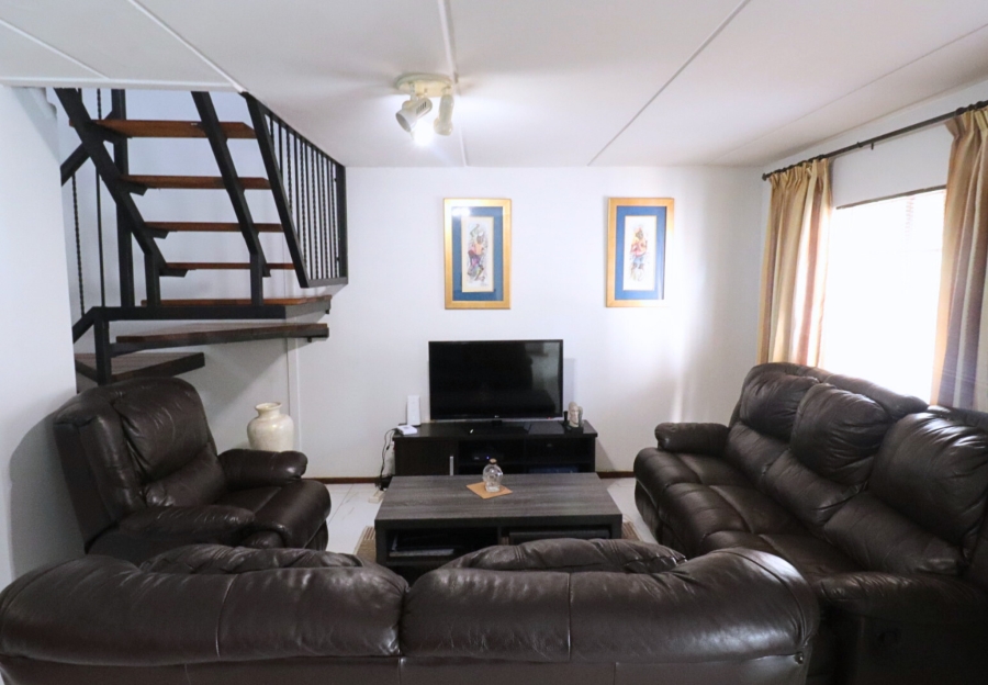 3 Bedroom Property for Sale in Annlin Gauteng