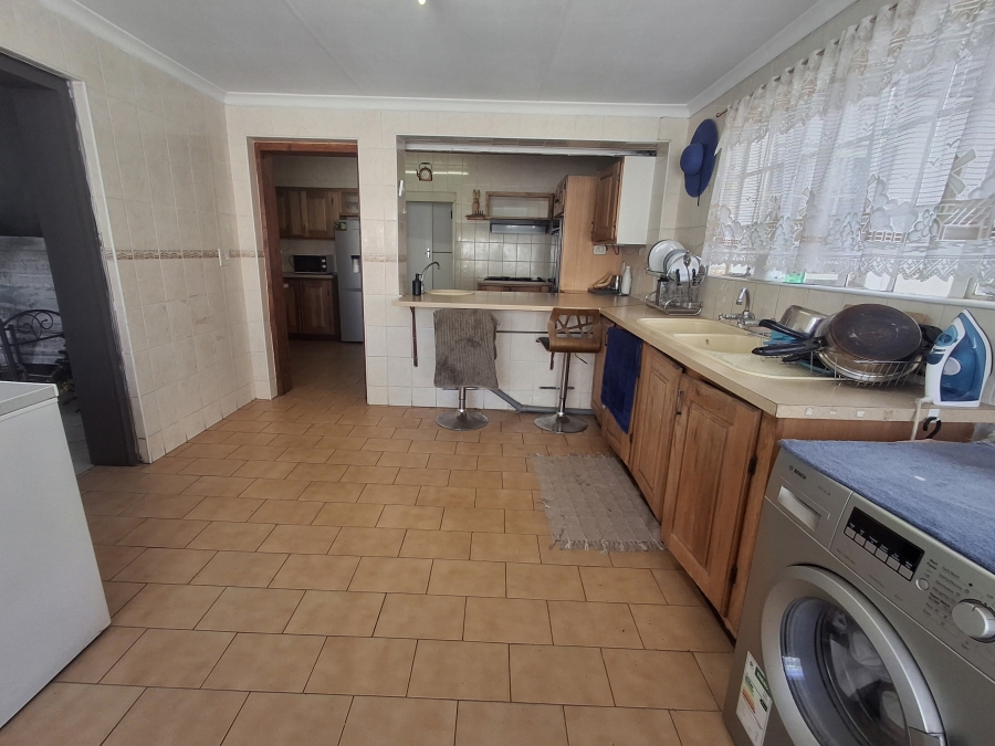 To Let 3 Bedroom Property for Rent in Croydon Gauteng