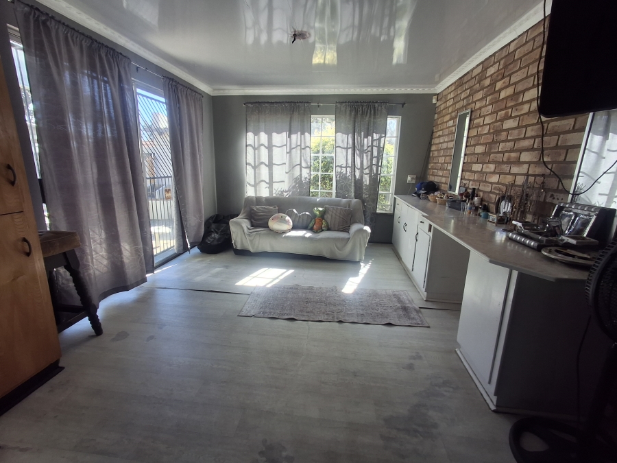 To Let 3 Bedroom Property for Rent in Croydon Gauteng