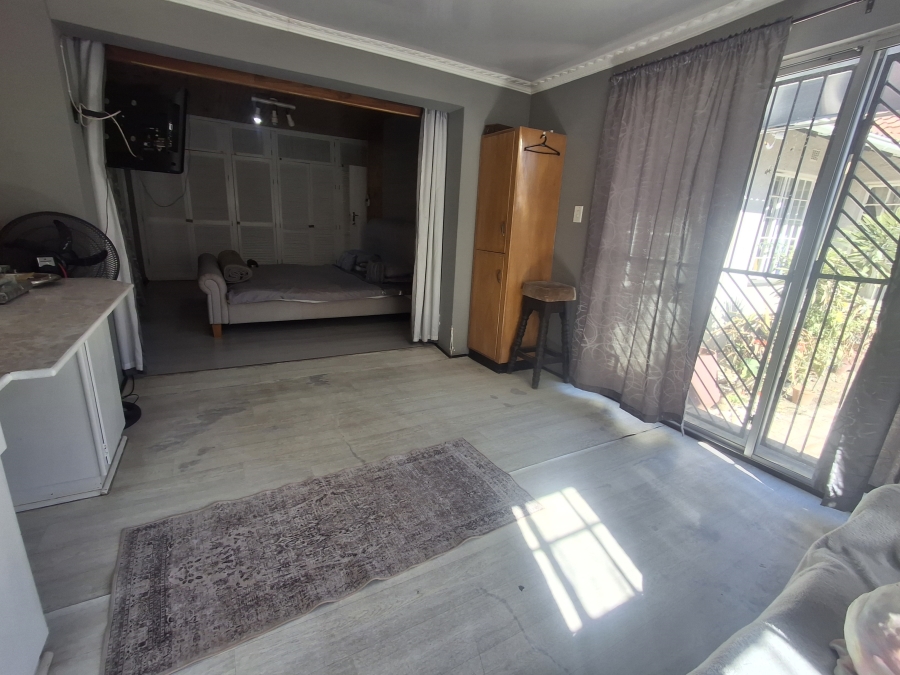 To Let 3 Bedroom Property for Rent in Croydon Gauteng