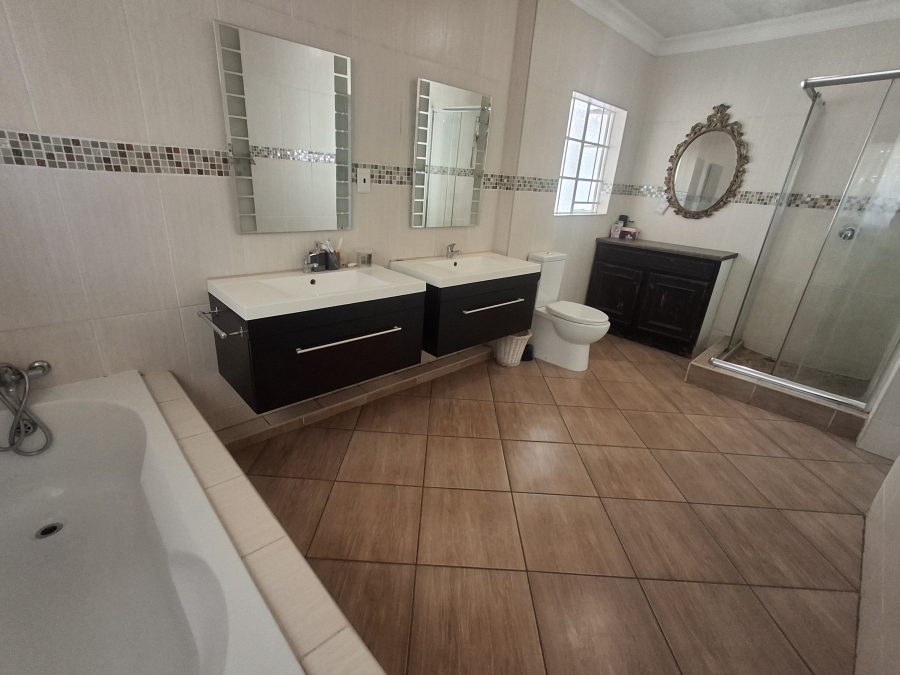 To Let 3 Bedroom Property for Rent in Croydon Gauteng