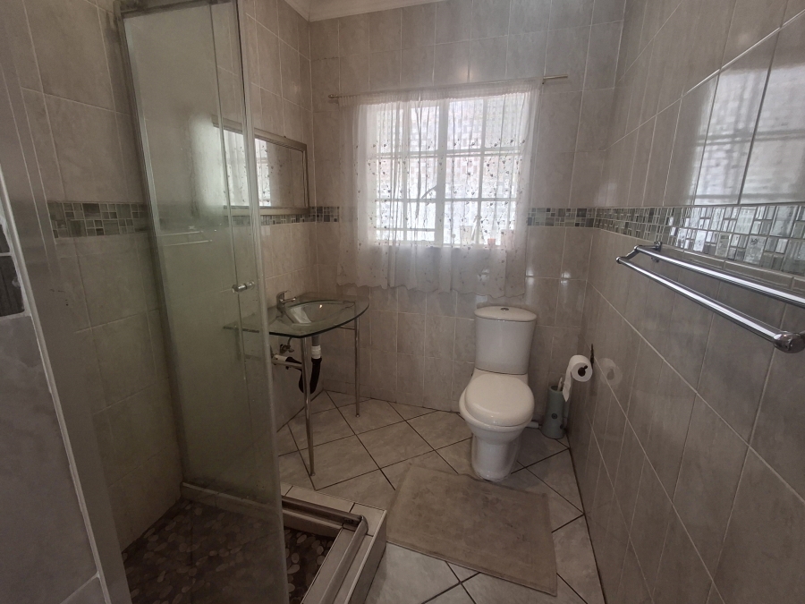 To Let 3 Bedroom Property for Rent in Croydon Gauteng