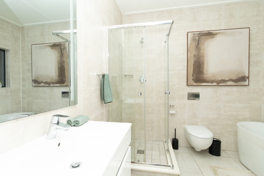 To Let 3 Bedroom Property for Rent in The Polofields Gauteng