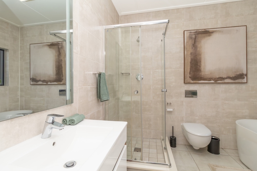 To Let 3 Bedroom Property for Rent in The Polofields Gauteng